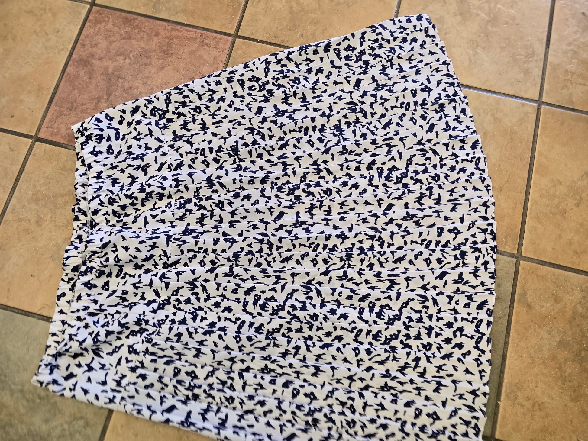 Flirty blue floral skirt size 2x image 3