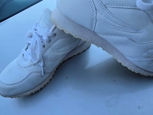 Classic Fila size 6 image 0