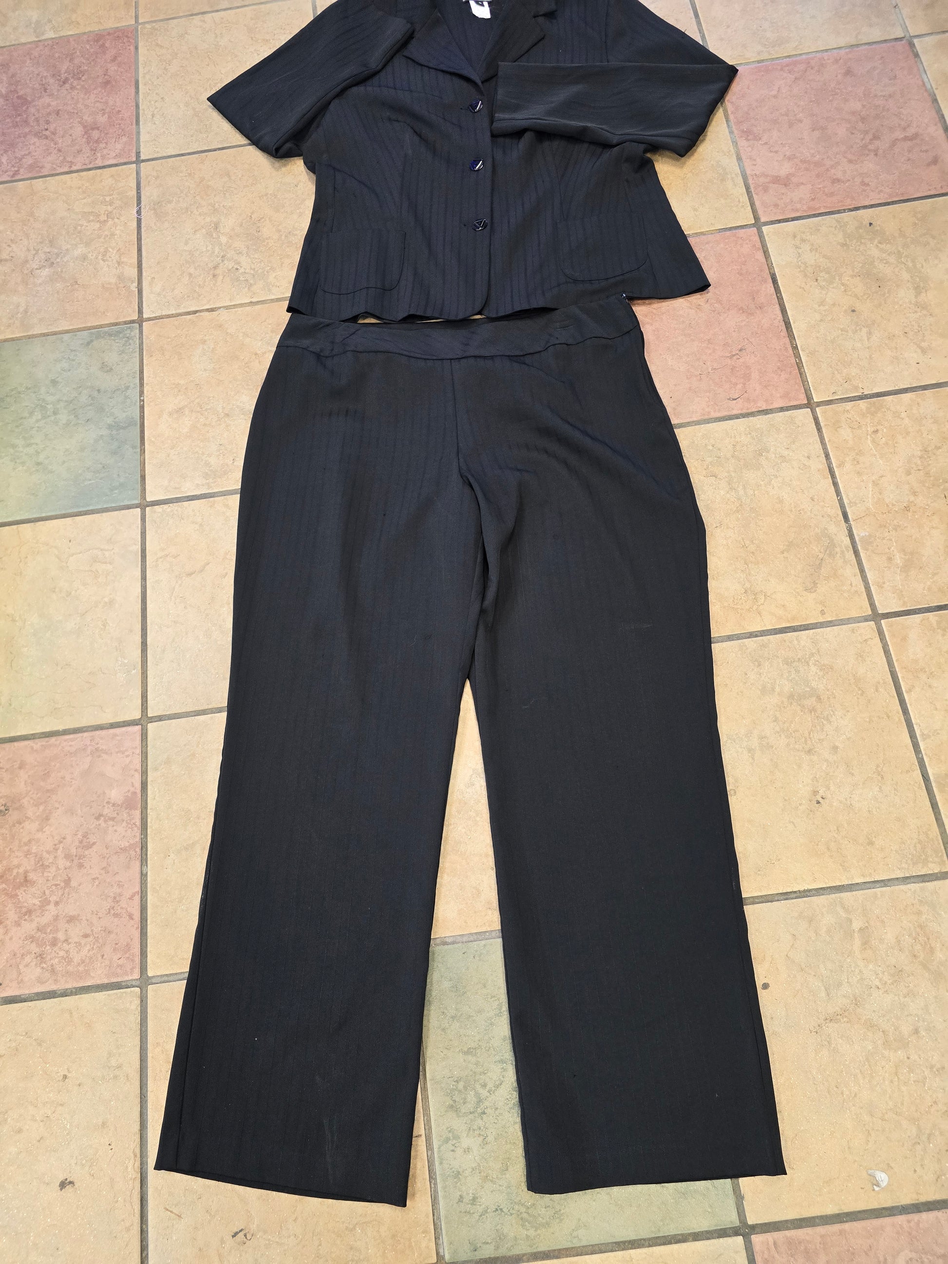 Women 2 piece pants suit Blue size 18 image 0