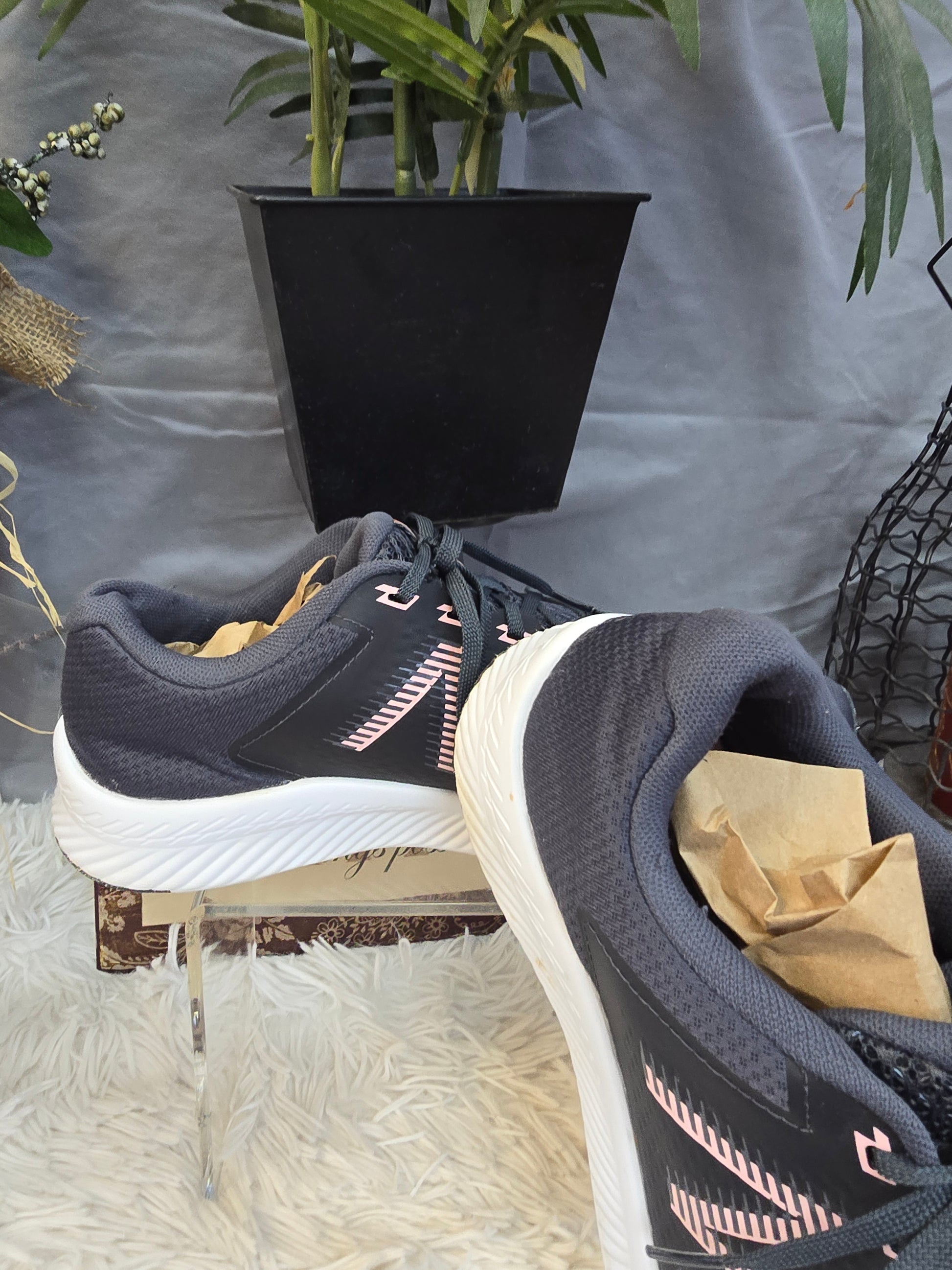 New Balance Women's Drft V1 Running Shoe
 8.5 image 3