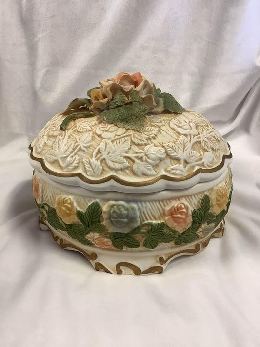 Vintage Two piece ceramic cover dish/powder dish/jewelry holder image 0
