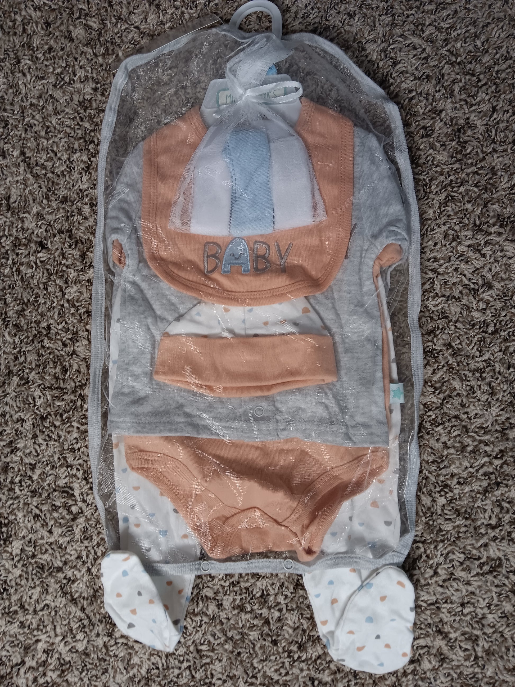 Baby 9-Piece Layette Gift Set – Newborn Essentials Bundle image 1