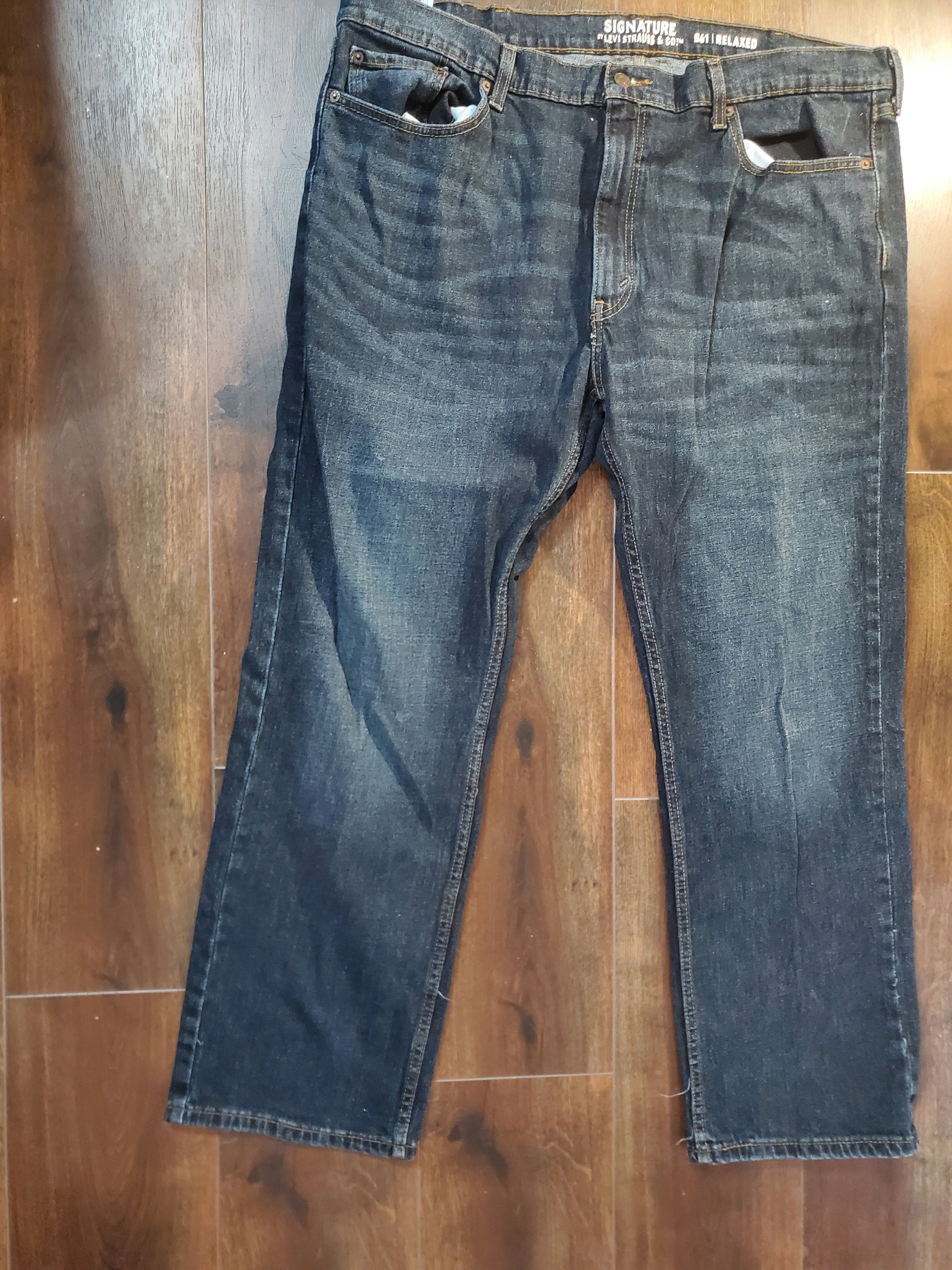 Levi Strauss S61 relaxed men jeans size 42x30 image 2