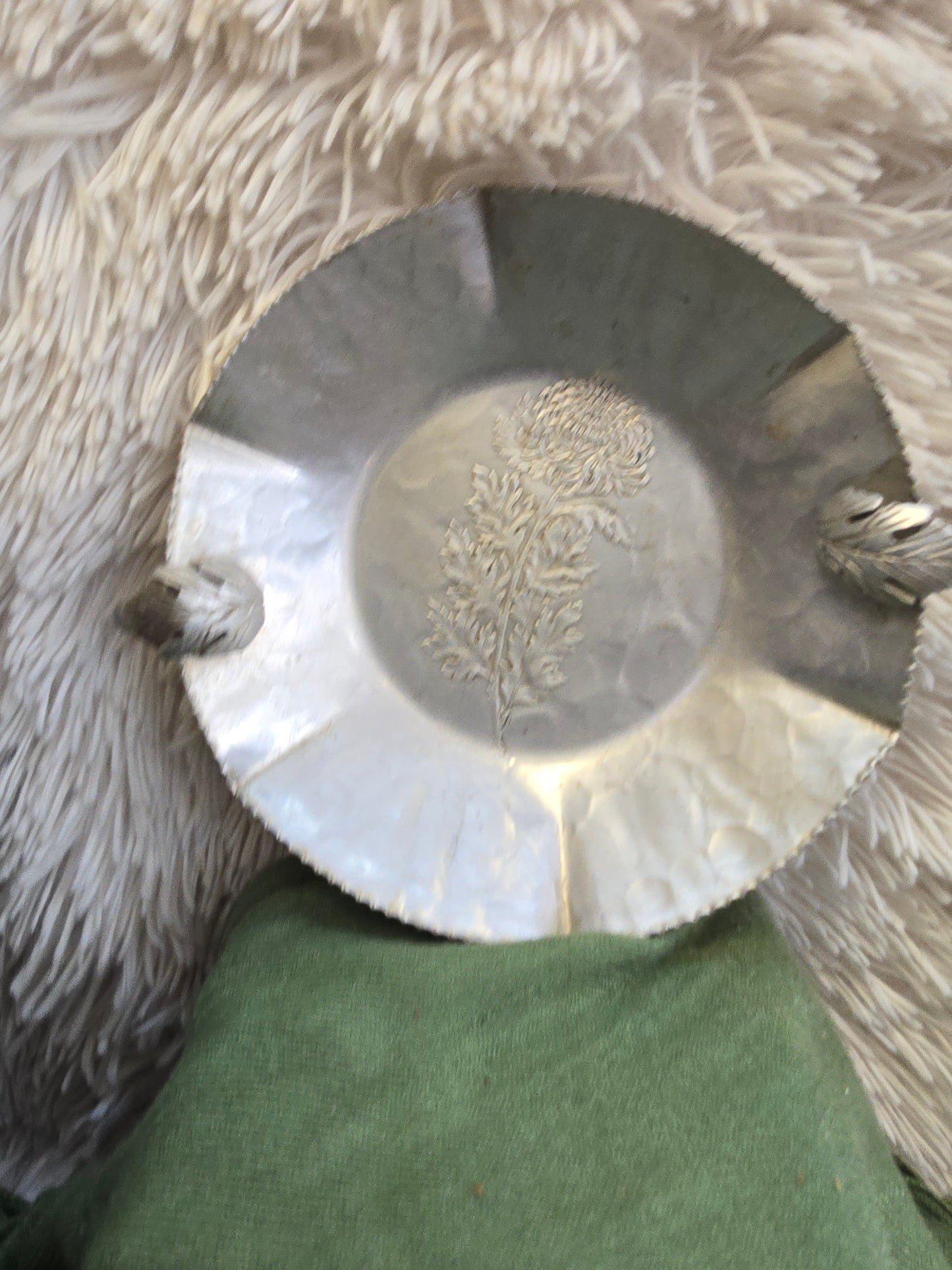 Trade Continental Silverlook Hand Wrought 566 Mum Oval Bread Tray Hammered image 0