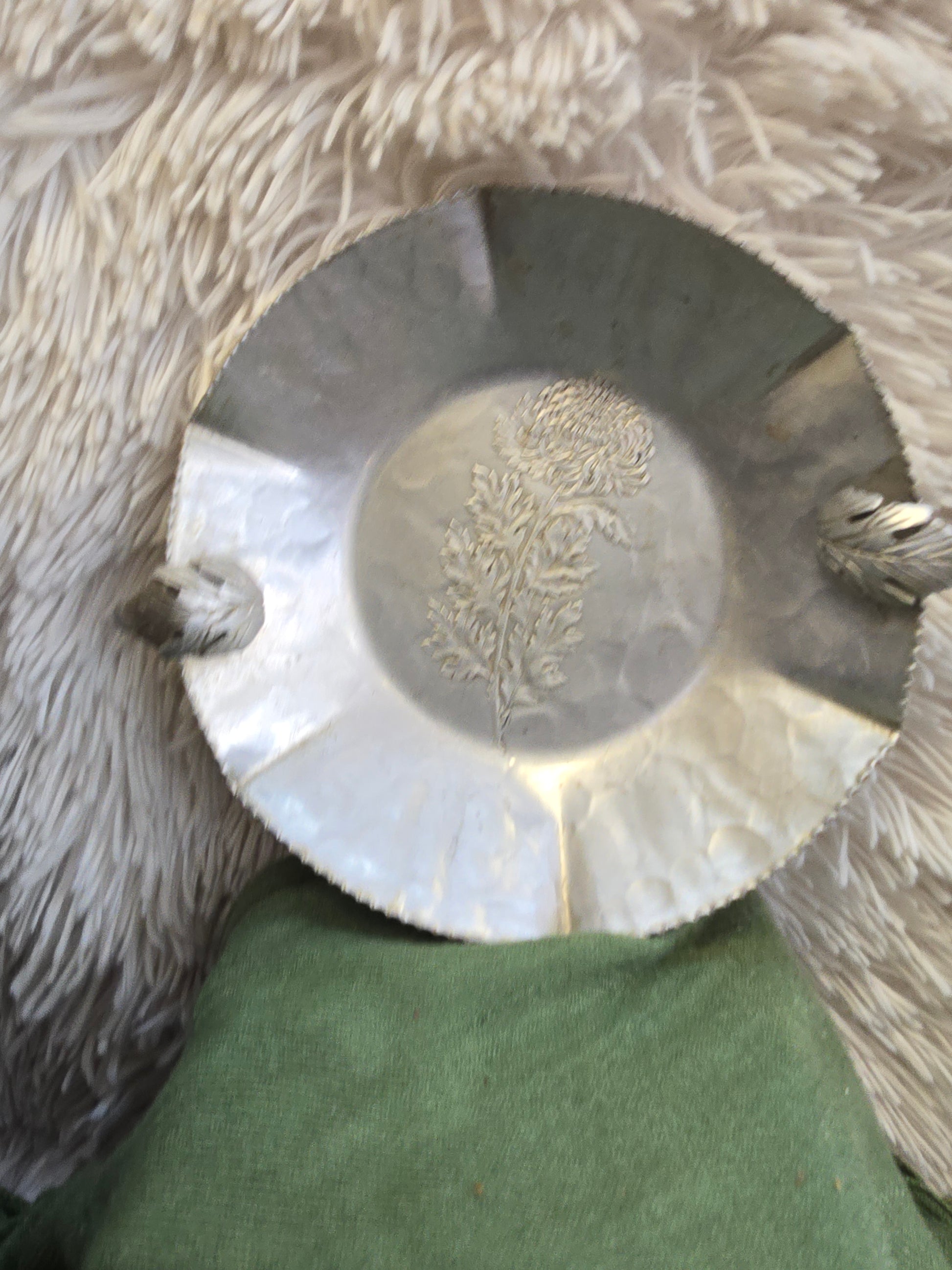 Trade Continental Silverlook Hand Wrought 566 Mum Oval Bread Tray Hammered image 0