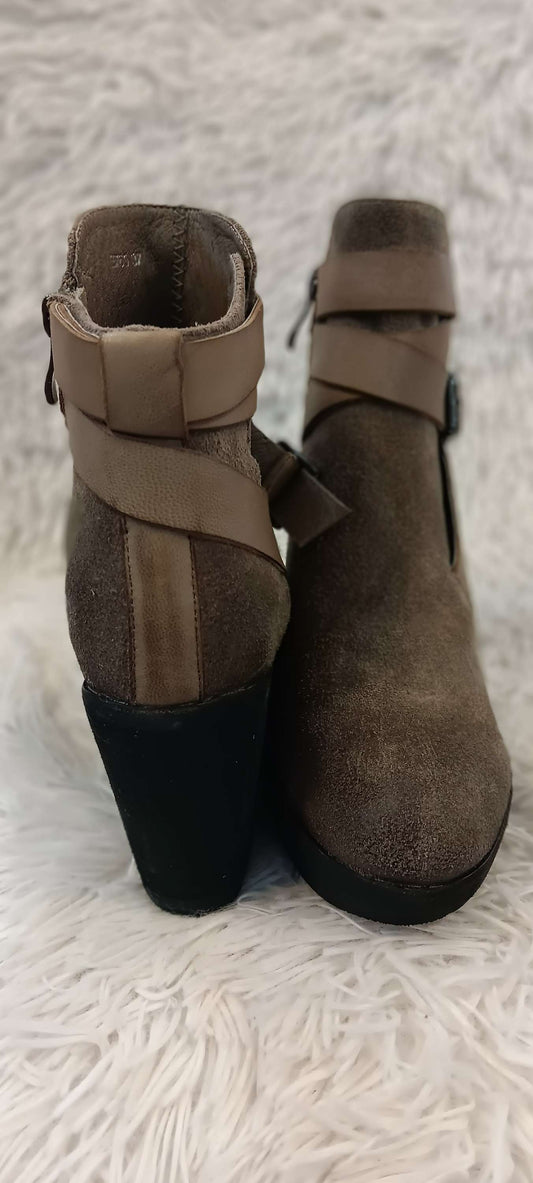 Atelope women wedged ankle boot image 0