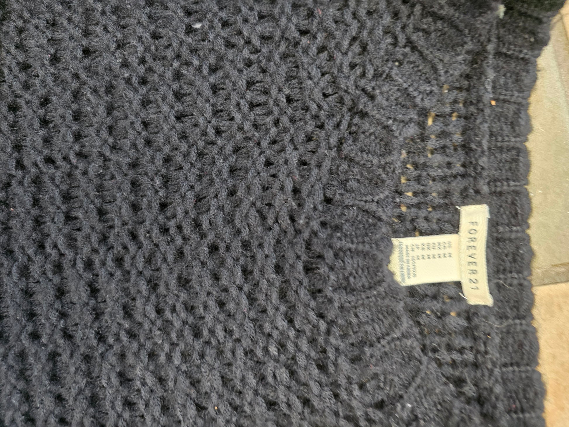 Knitted sweater size 14 image 3