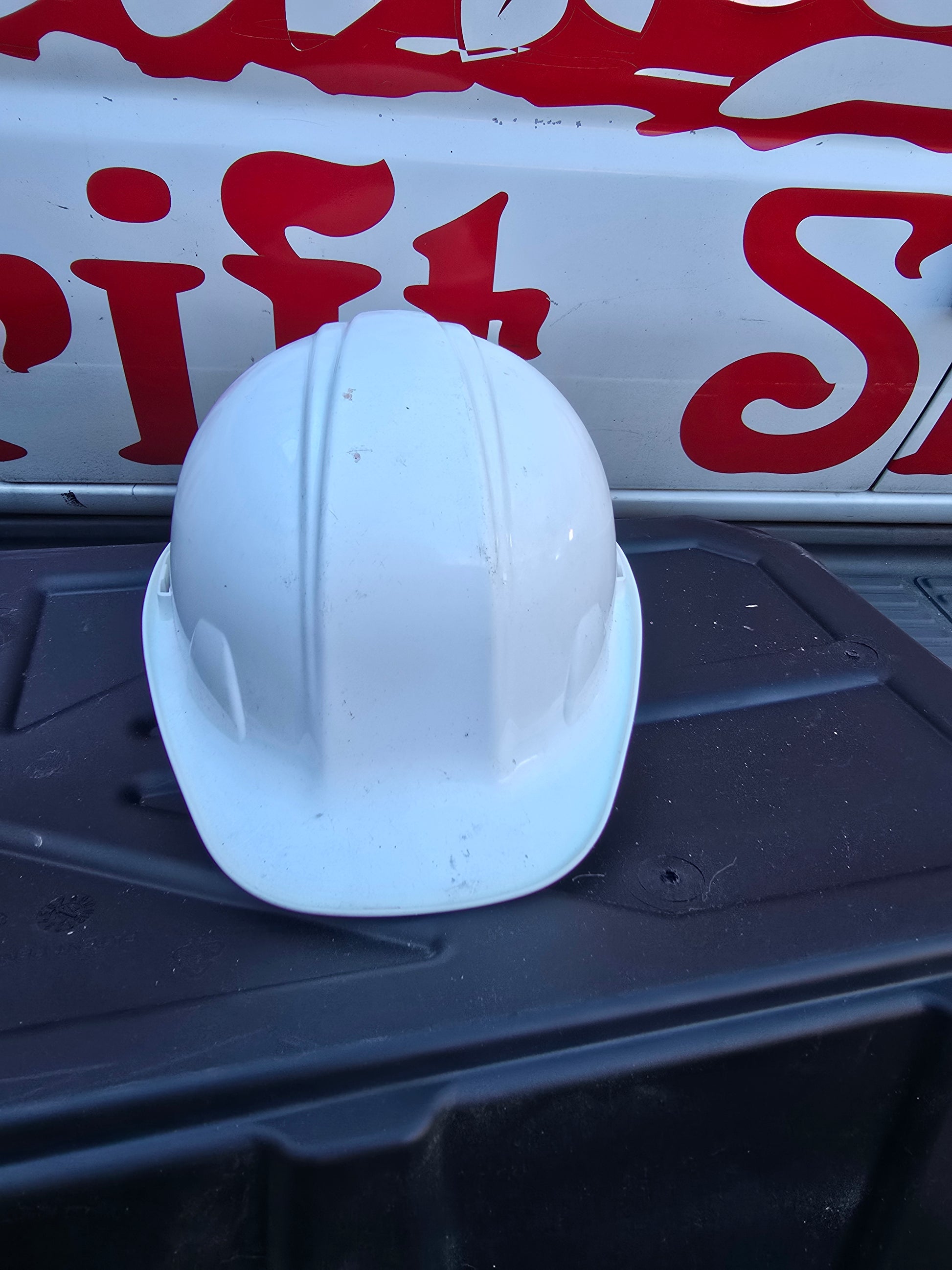 Construction hard hat image 3