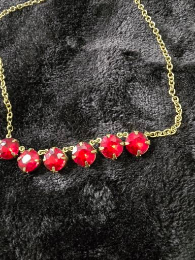 Necklace image 3