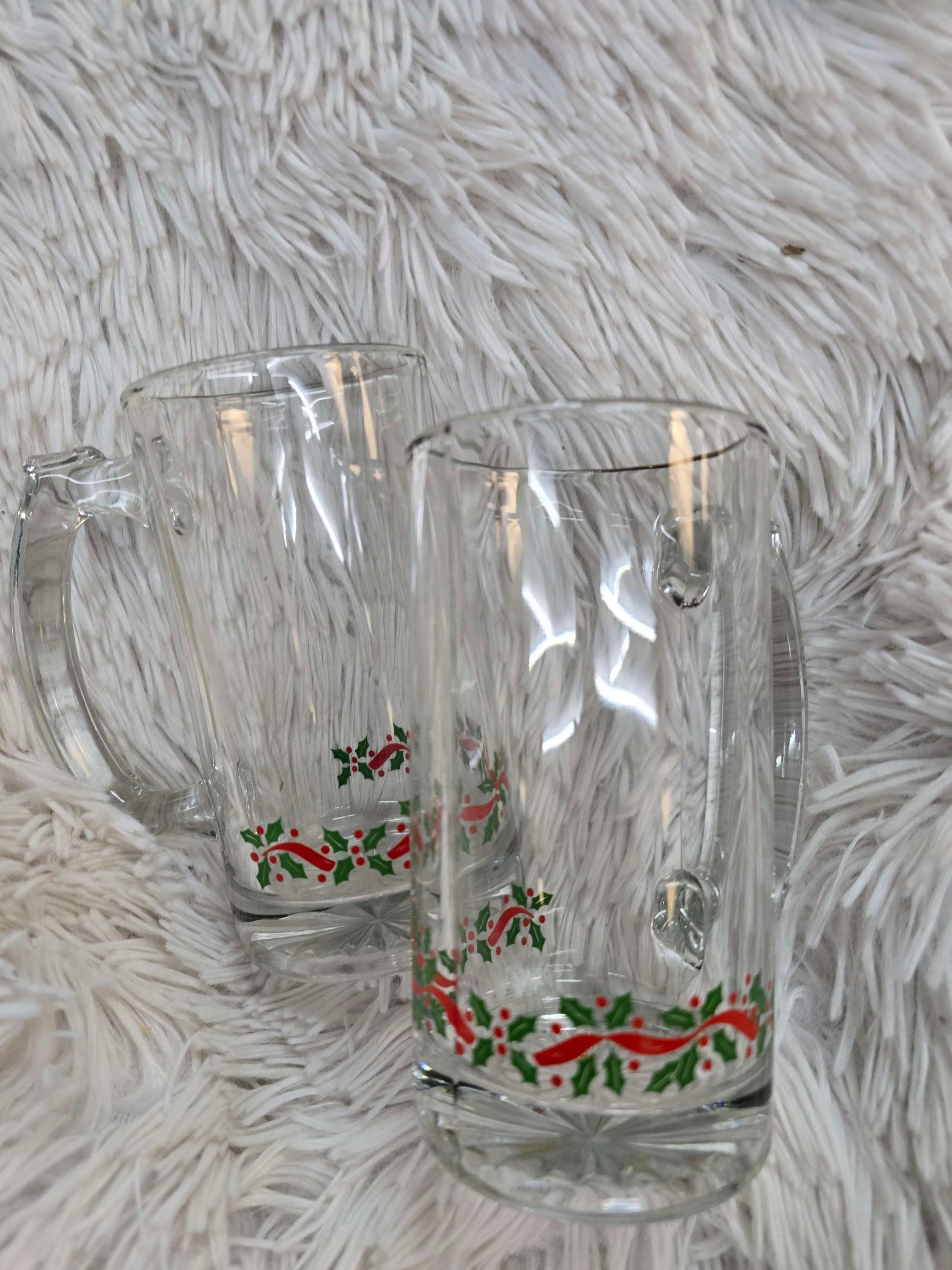 Set of 2 Vintage Holly Berry Mistletoe Christmas Beer Mugs w/ Gold Rim image 4
