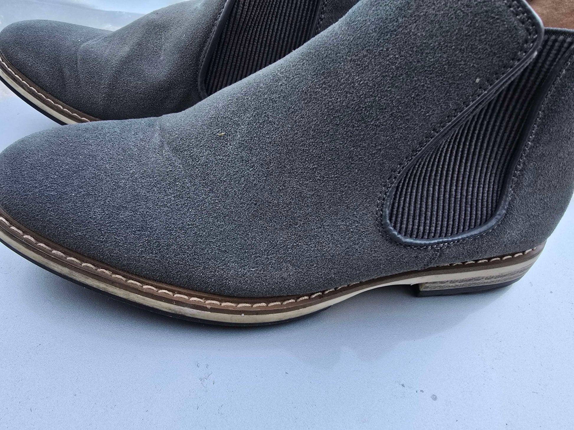 Men shoe size 7 image 4