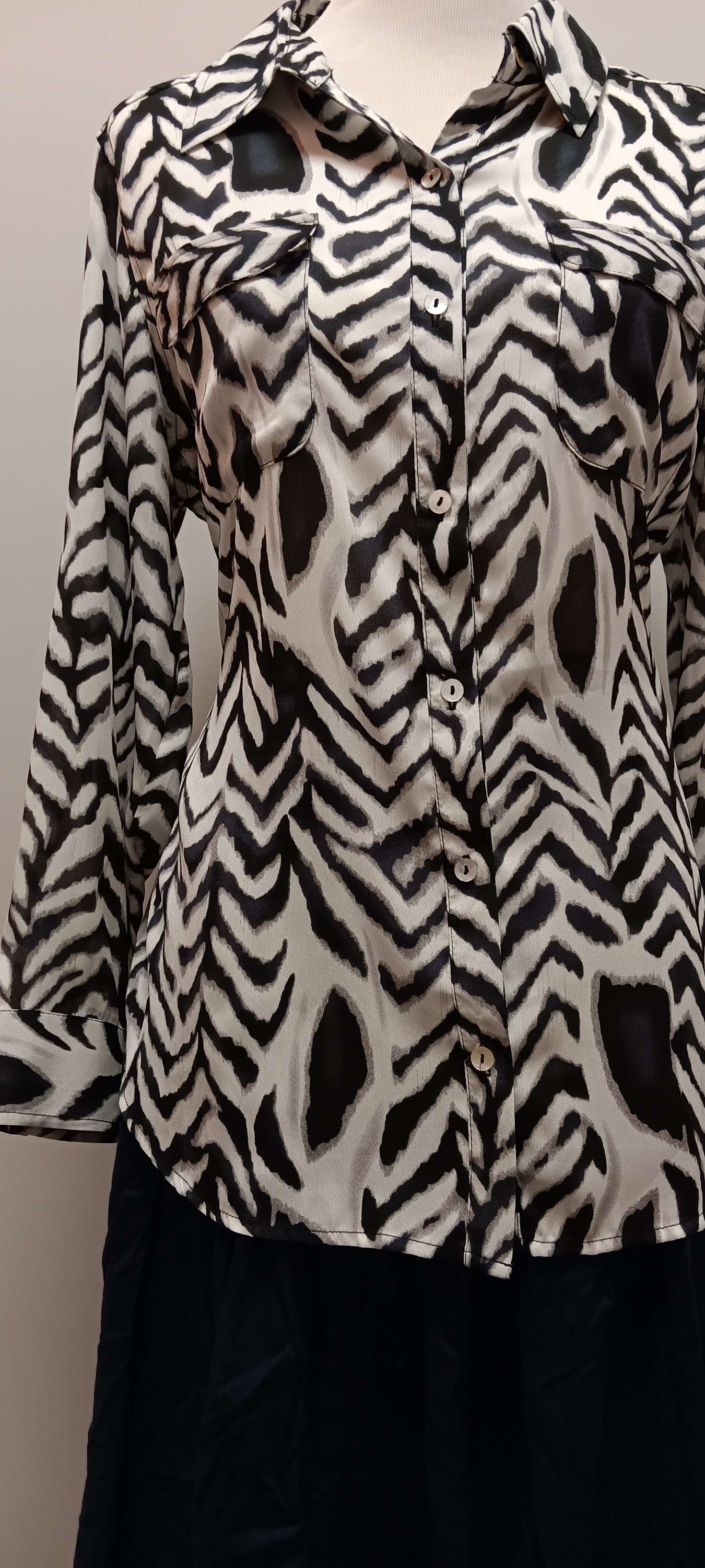 Zebra stripes dress barn blouse new with tag size 1X image 5