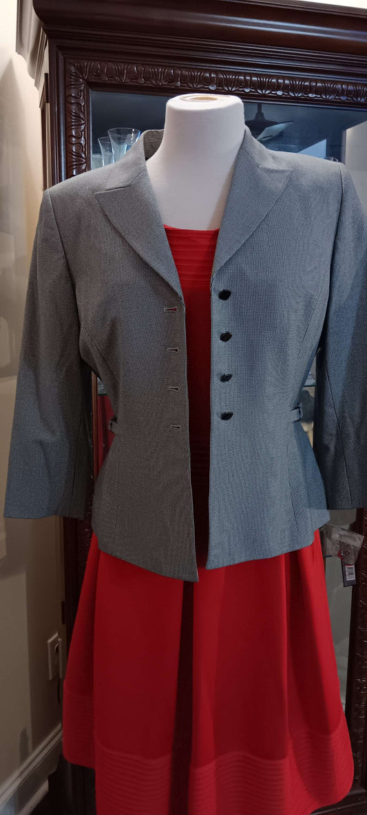 Tahari women blazer size 8P image 0