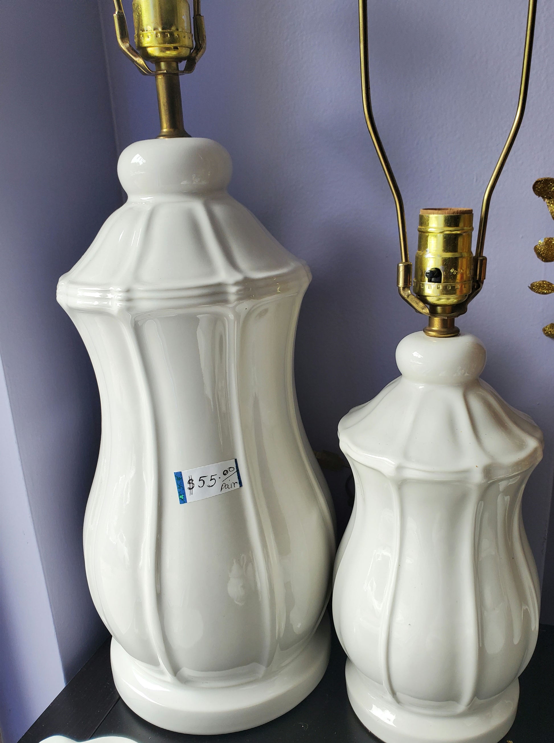 Pair white lamps image 0