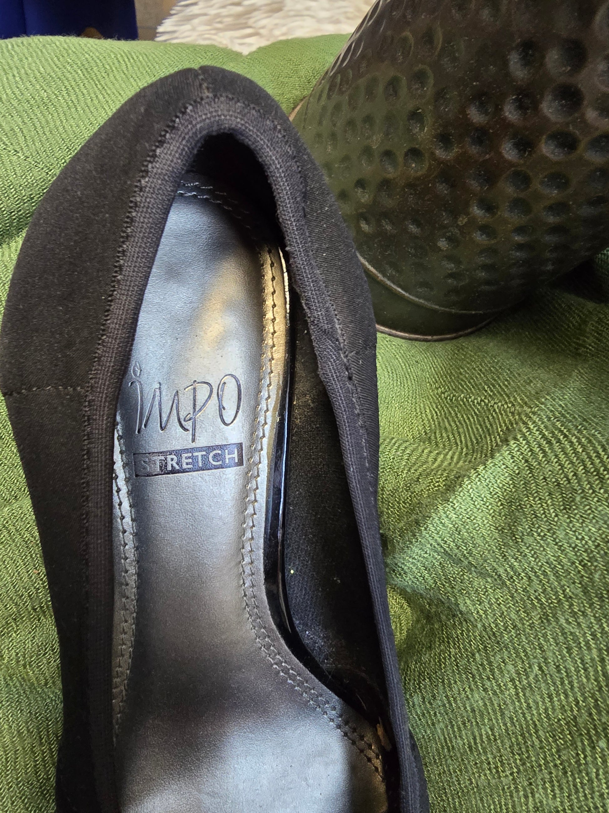 Impo black small heel shoe size 6.5 image 3