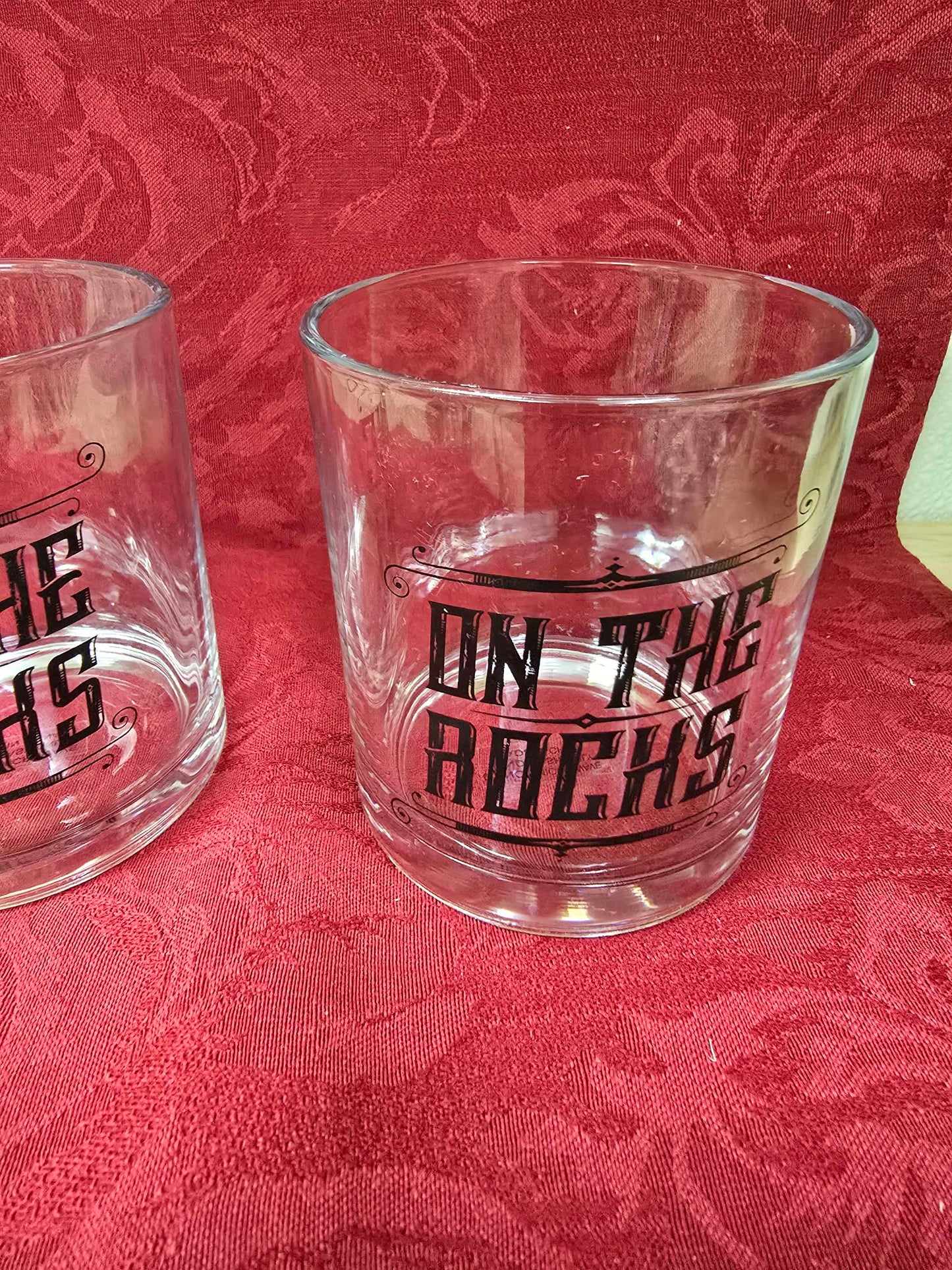 Pair on the rocks whiskey image 3