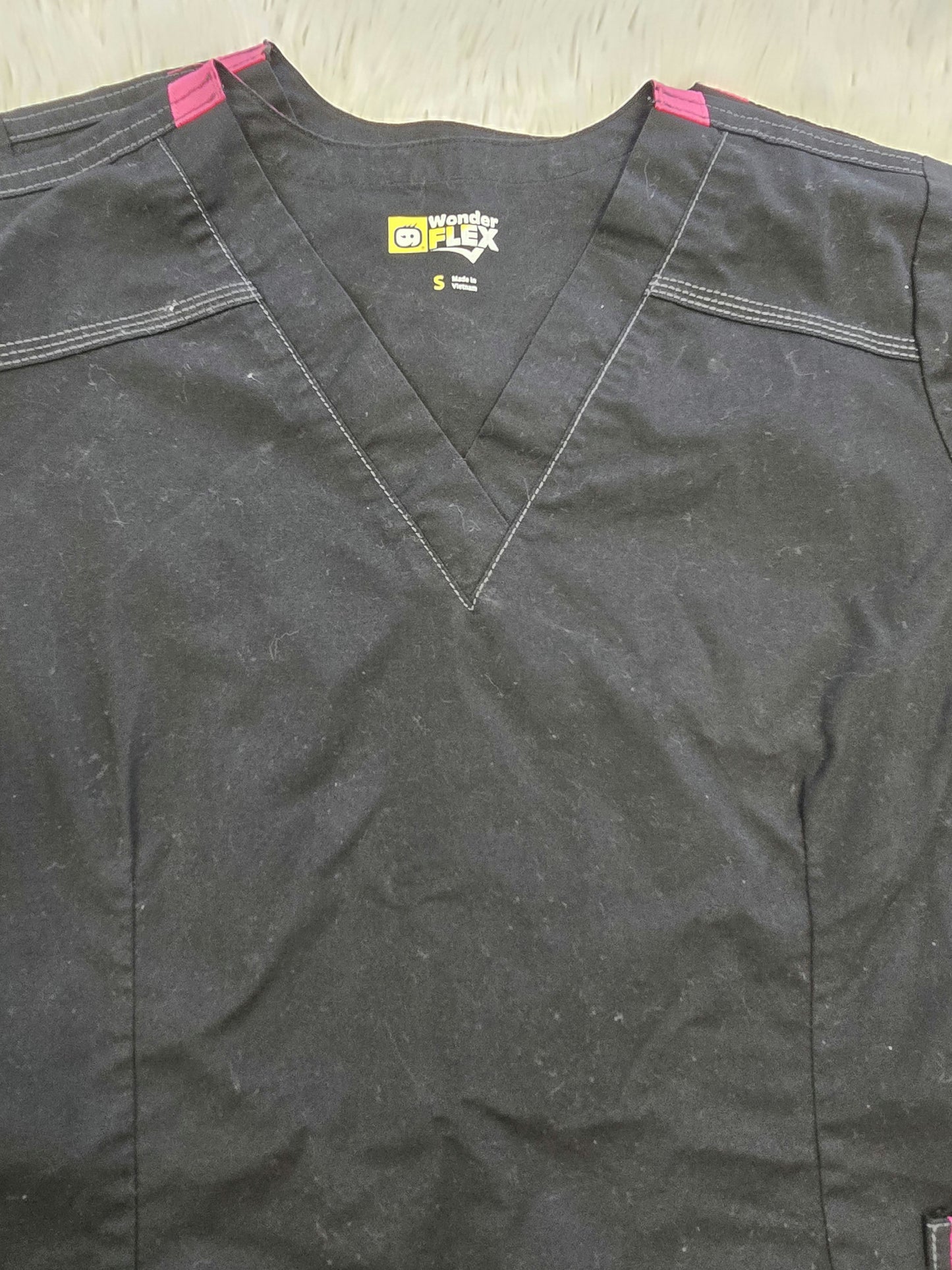 set of 3 Black Wonder Flex scrub tops, size small image 5