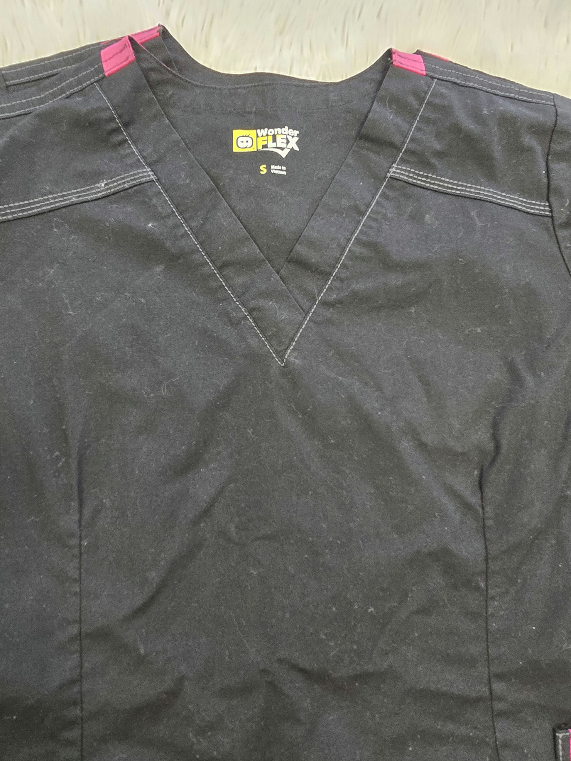 set of 3 Black Wonder Flex scrub tops, size small image 5
