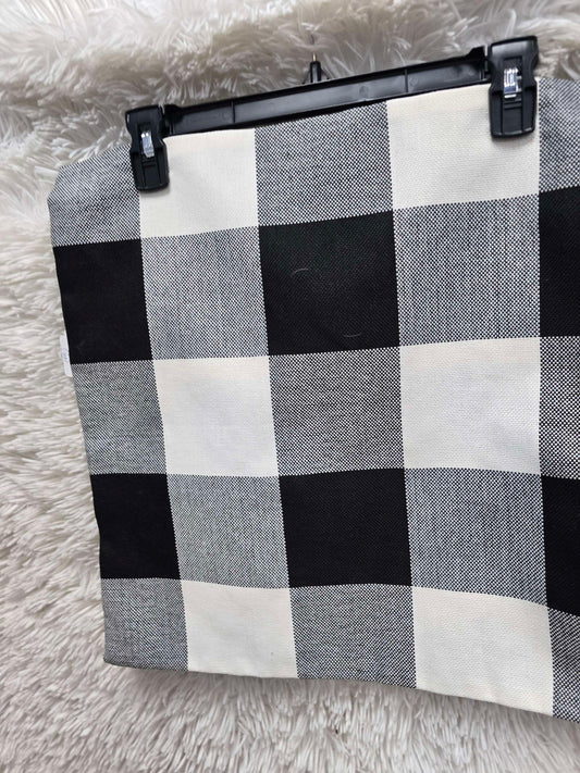 Pair plaid black and gray pillows image 0