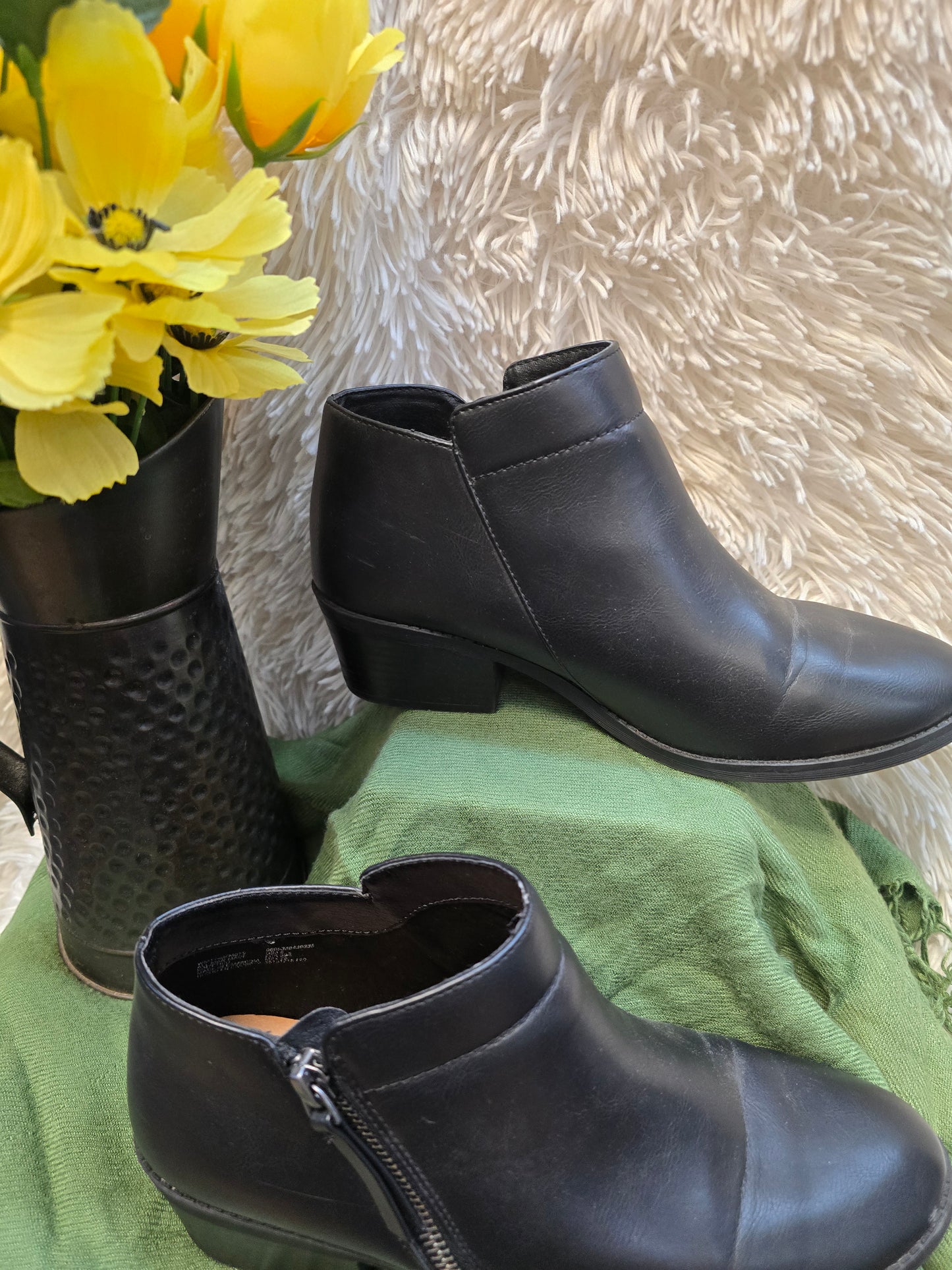 Time and true ankle boots size 8 image 3