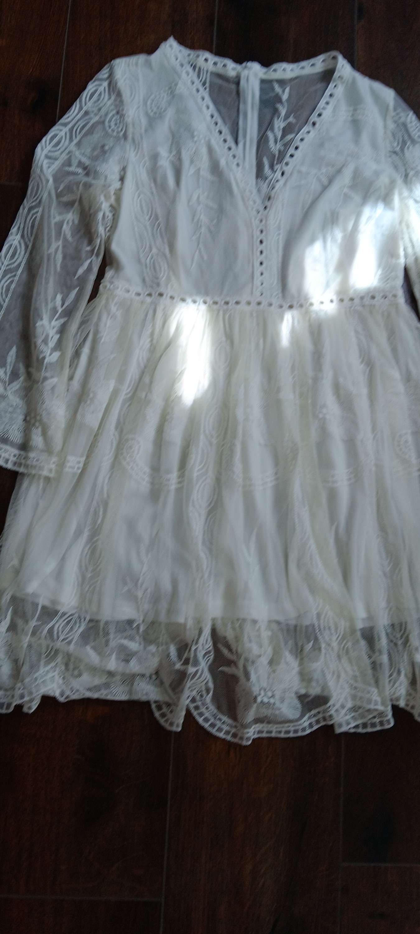 Cupshe white dress M image 1