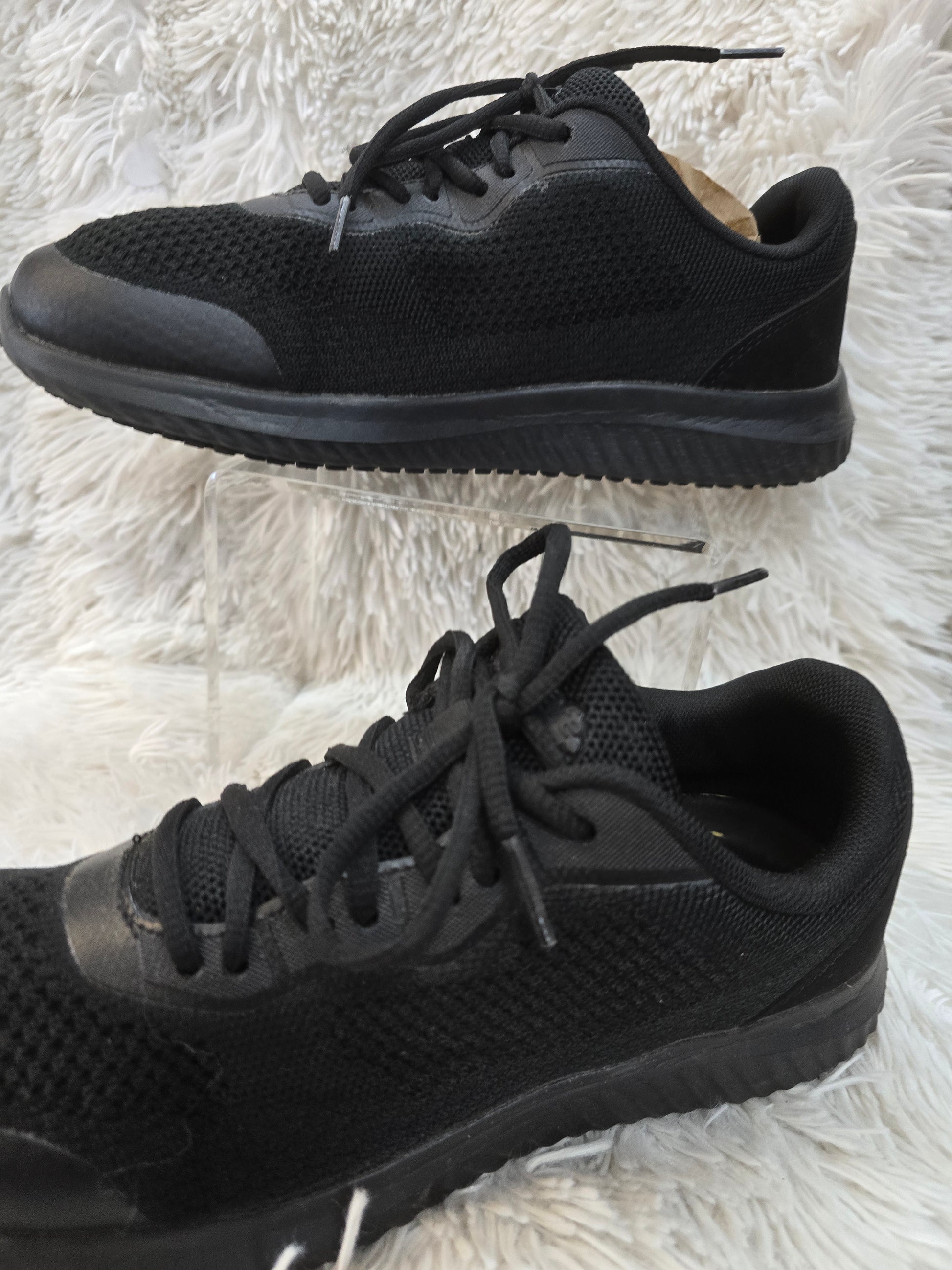 Tredsafe black nonslip shoe MEN SIZE 9 image 6