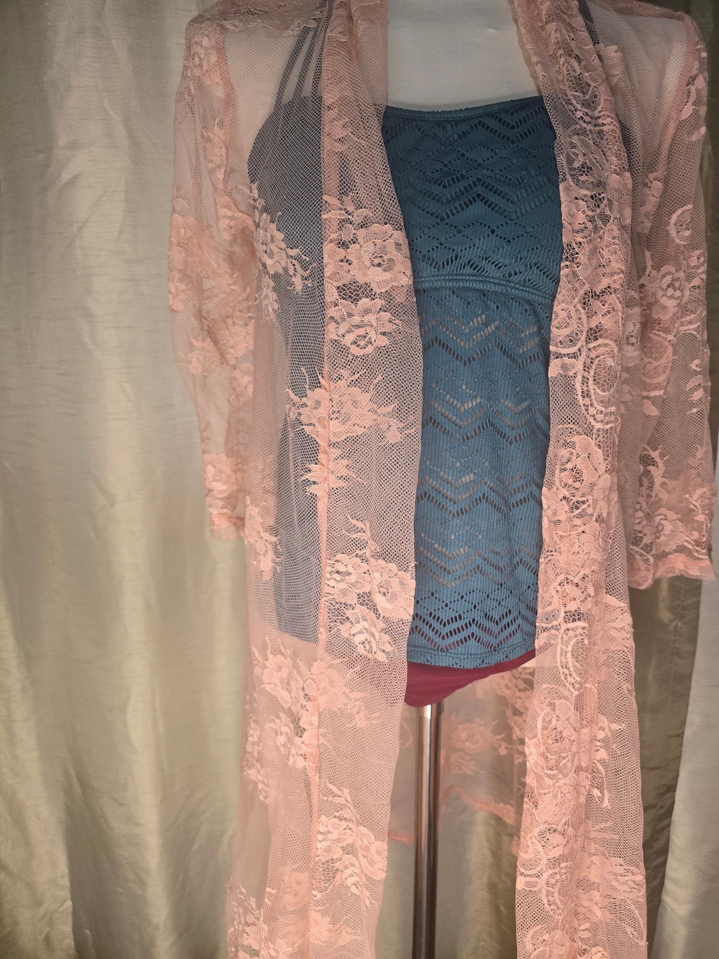 Eve & Maddie Pink Floral Lace Kimono Cover-Up – Size Large