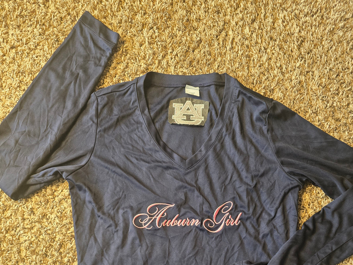 Auburn Tigers Women's XS Long Sleeve V-Neck Shirt Navy Blue Auburn Girl NCAA