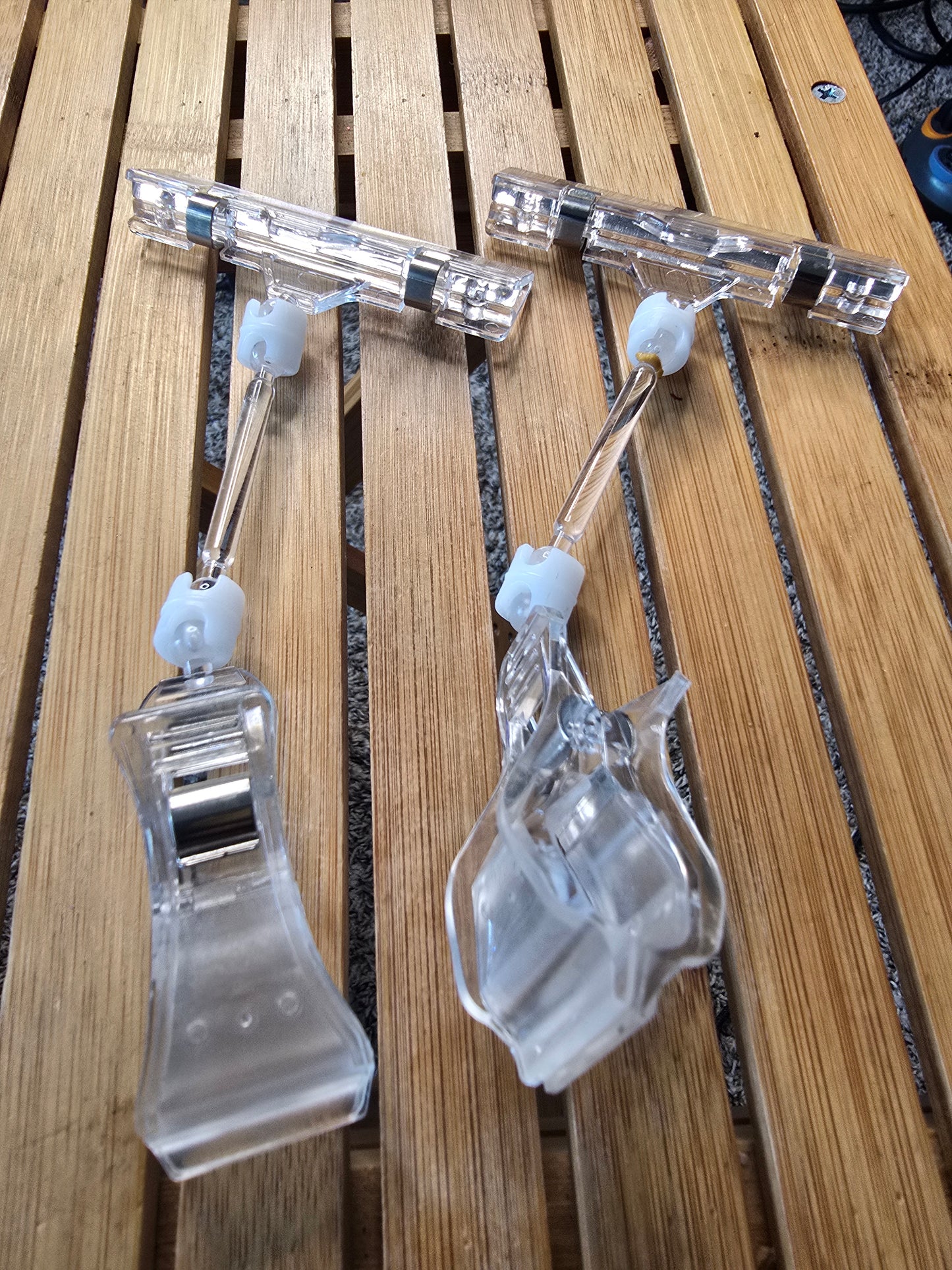 Set of 4 Clear Plastic Adjustable Retail Display Sign/Price Tag Clips