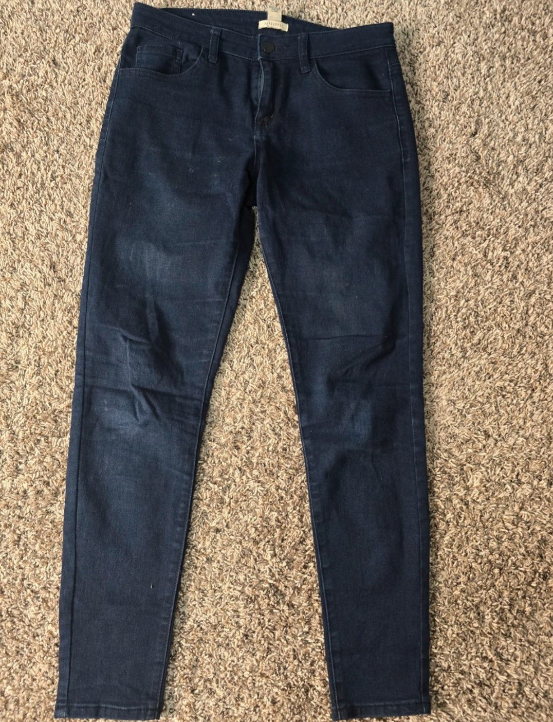 Forever 21 Women’s Dark Wash Skinny Jeans – Size 28