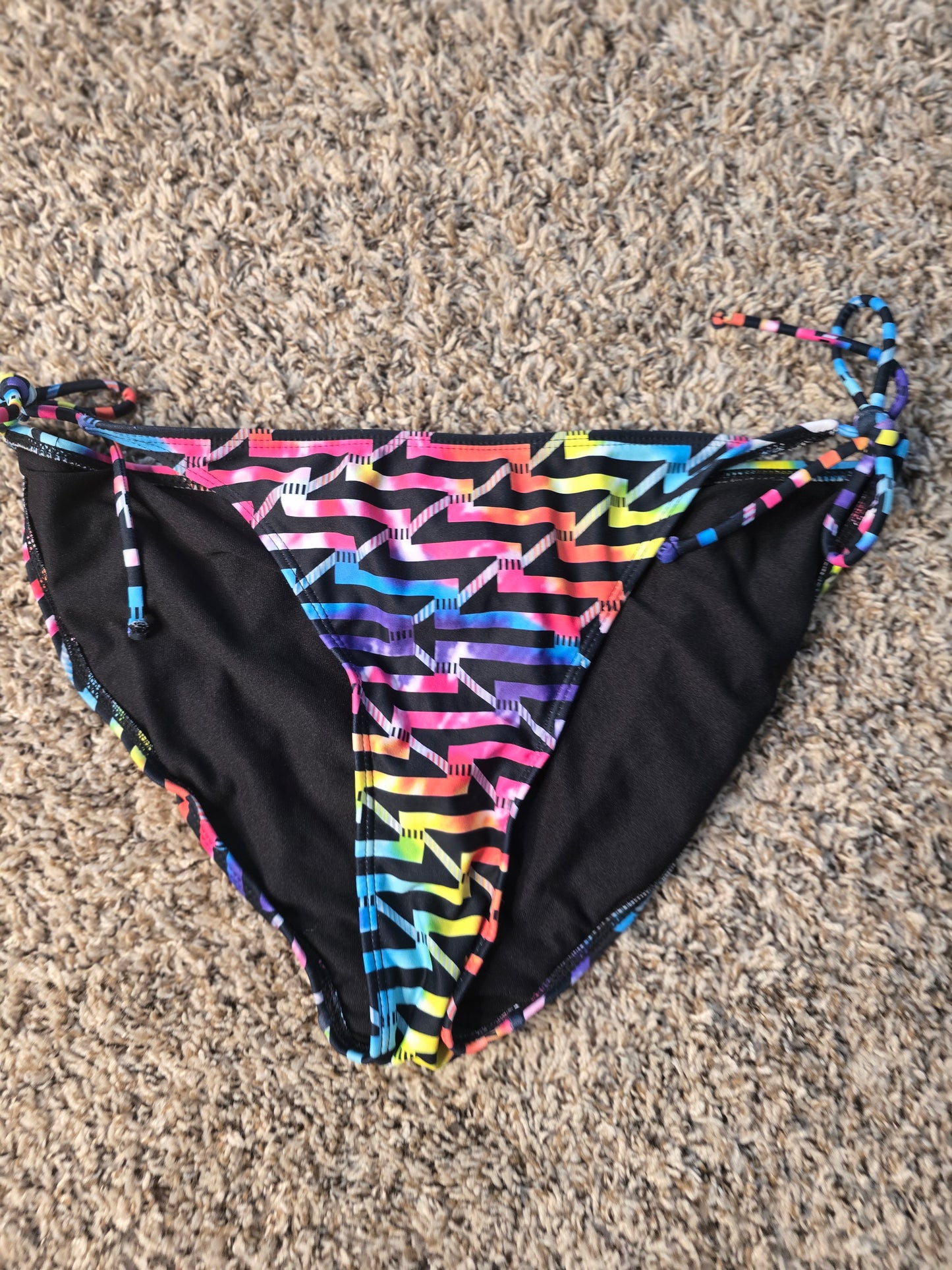 🌈 OP Colorful Geometric Tie-Side Bikini Bottom