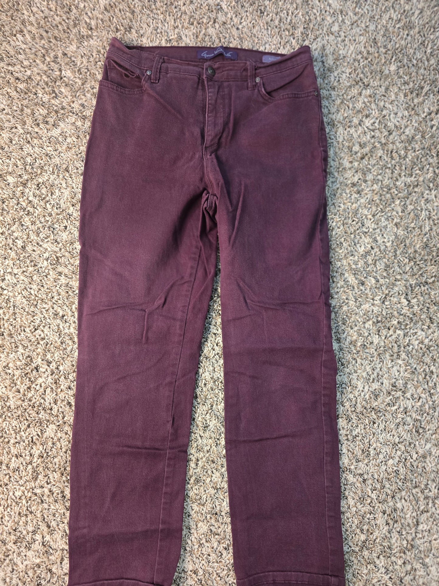 Gloria Vanderbilt Amanda Classic Fit Jeans – Burgundy/Wine – Size 10P