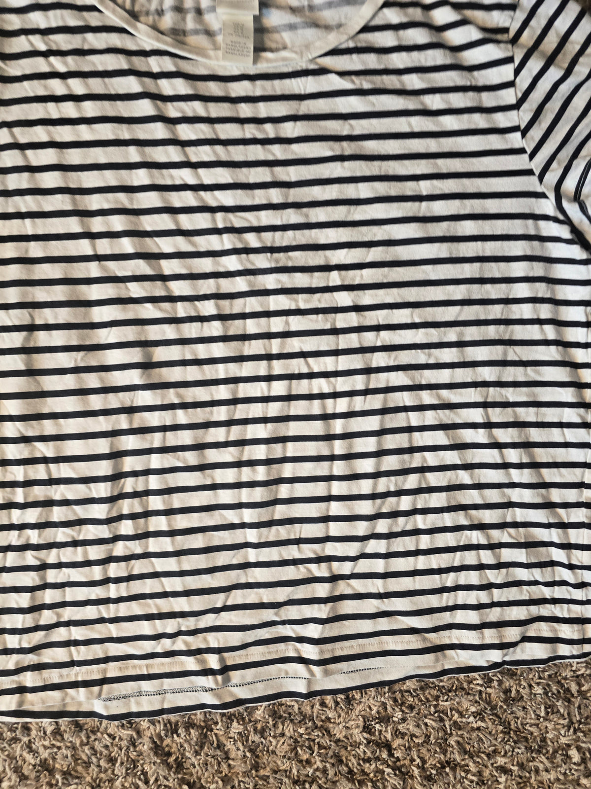H&M Women's Black & White Striped Short Sleeve T-Shirt – Size Medium