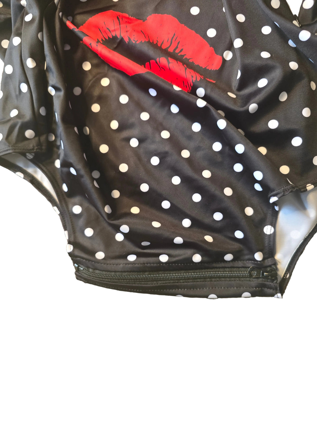 Explore Land Polka Dot Luggage Cover Size M – Red Lips Kiss Print Suitcase Protector
