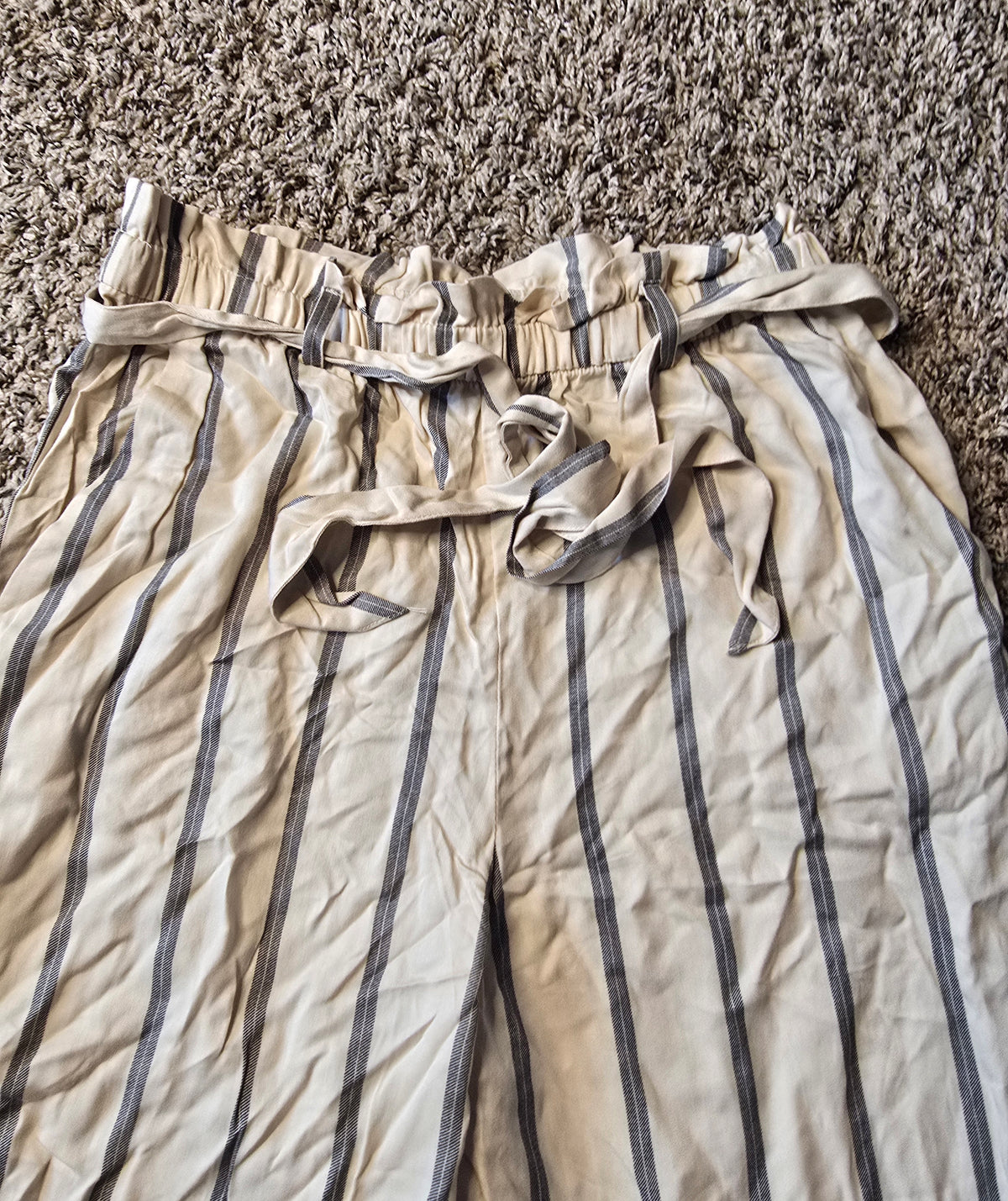 H&M Cream & Black Striped Wide Leg Paperbag Waist Pants Size 8