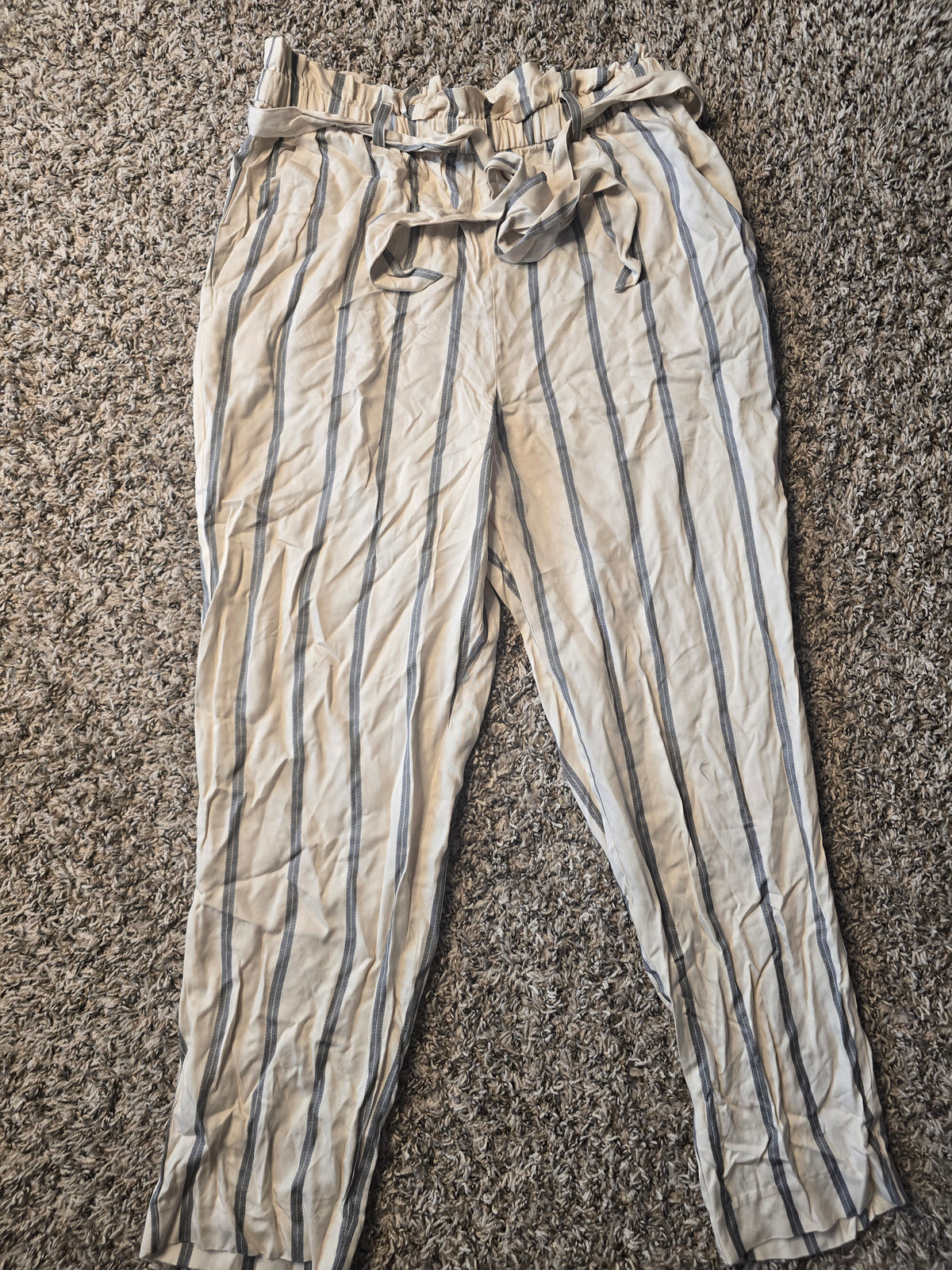 H&M Cream & Black Striped Wide Leg Paperbag Waist Pants Size 8