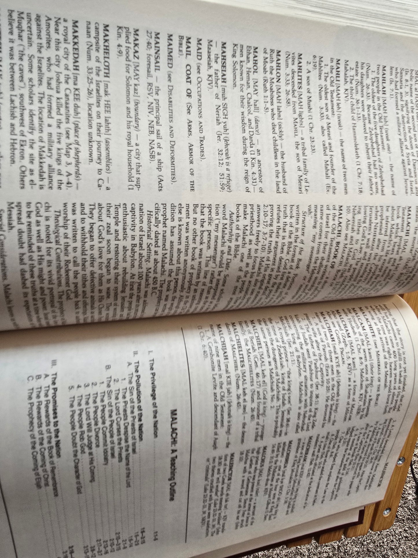 Illustrated Dictionary of the Bible – Herbert Lockyer Sr. – Hardcover Biblical Reference Book