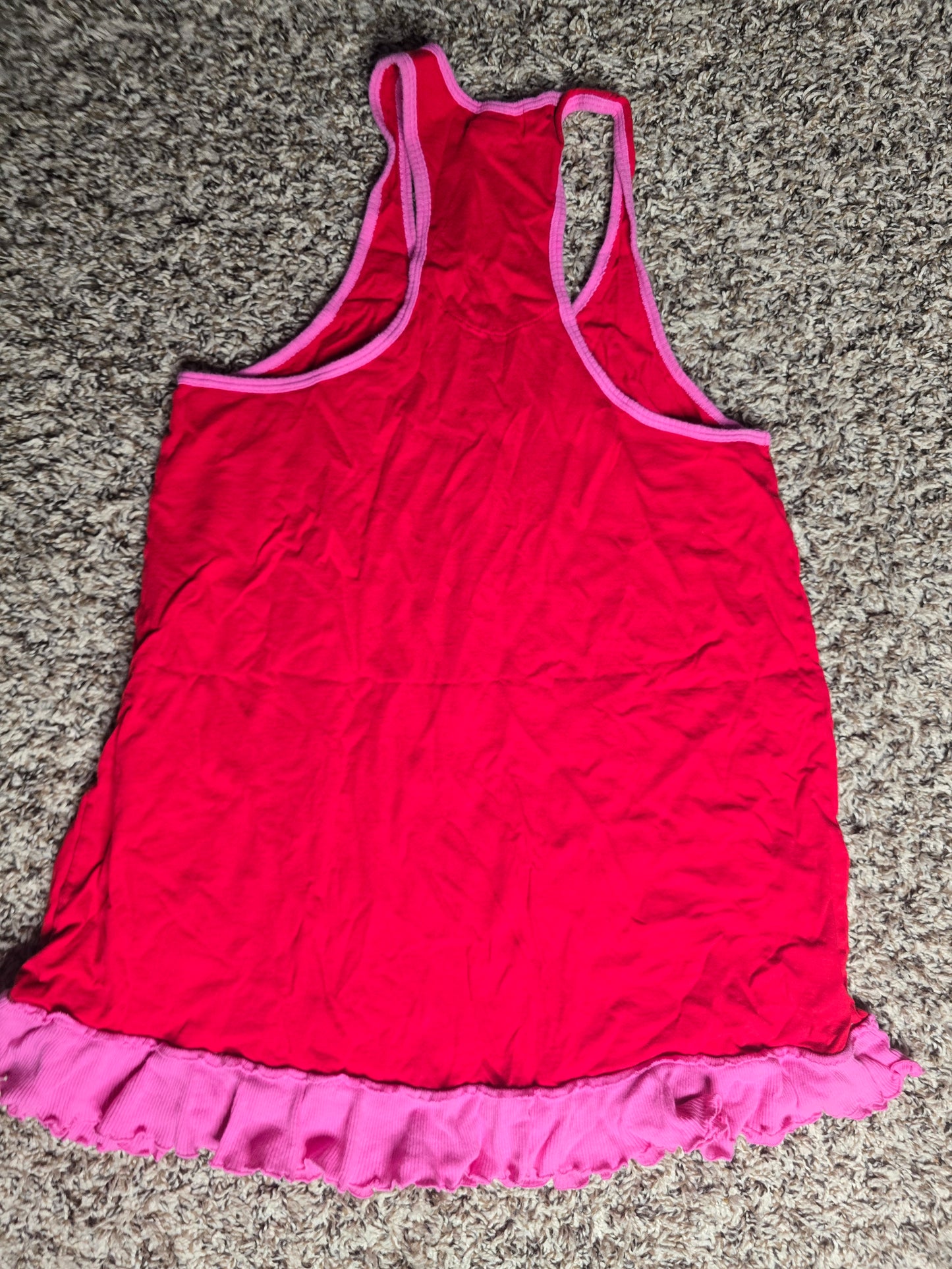 L.E.I. Sleeveless Racerback Tank Top – Women's Medium – Pink Graphic Ruffle Hem